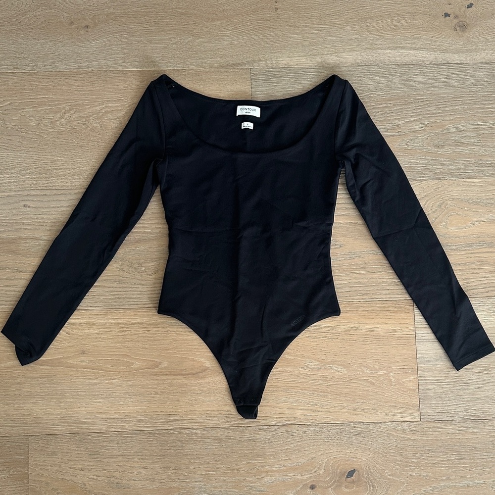 Aritizia Contour Black Long-Sleeve Bodysuit, Women’s